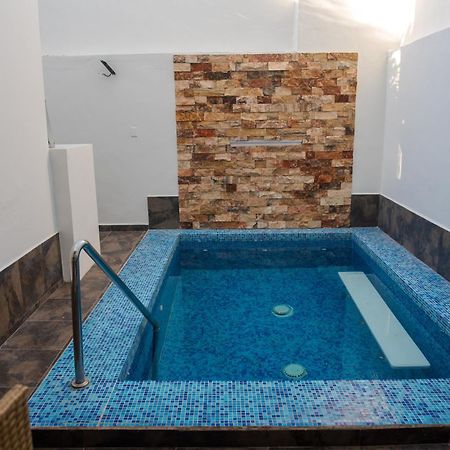 2Br-3Ba Condo Block From Beach W Rooftop Jacuzzi 马萨特兰 外观 照片