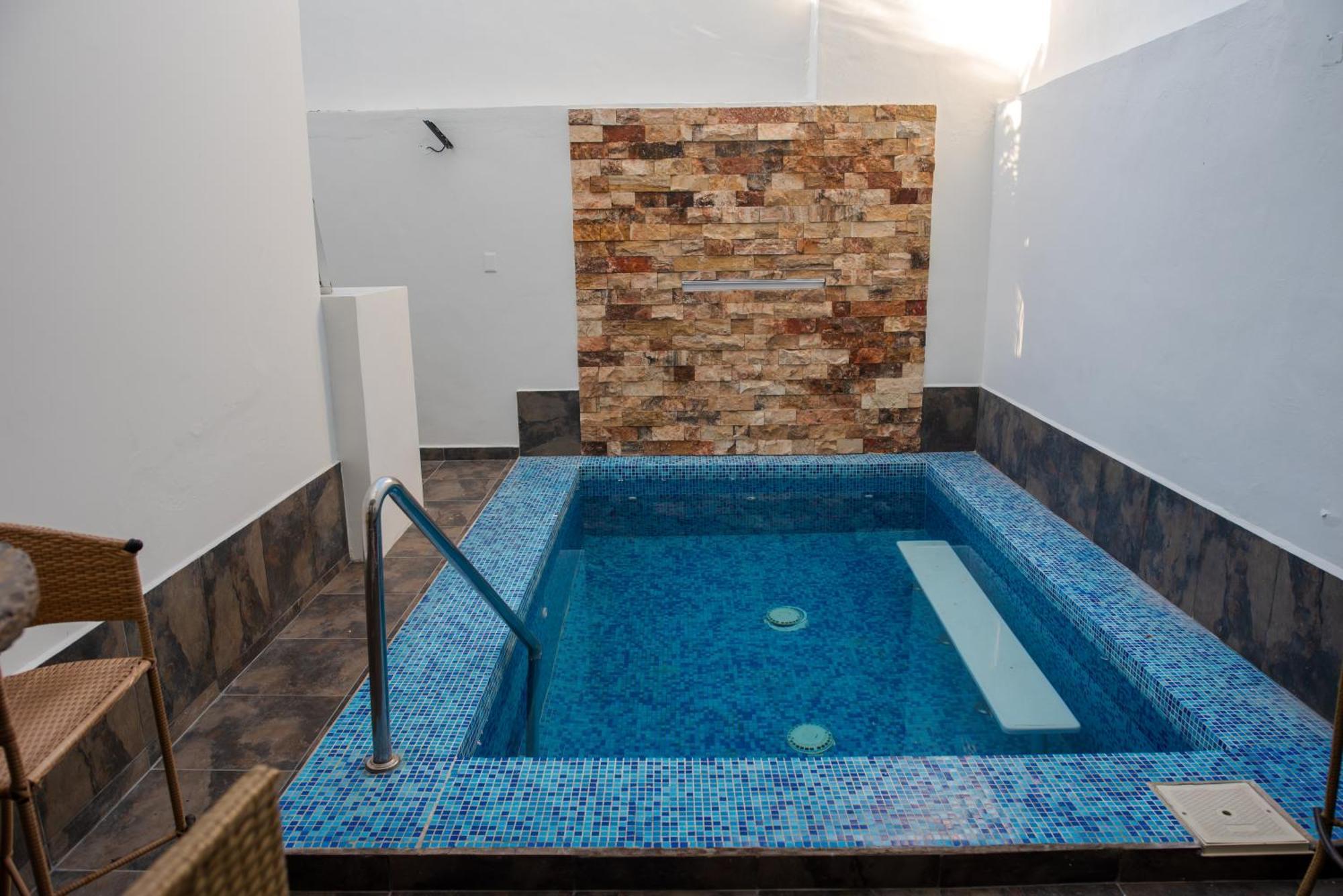 2Br-3Ba Condo Block From Beach W Rooftop Jacuzzi 马萨特兰 外观 照片