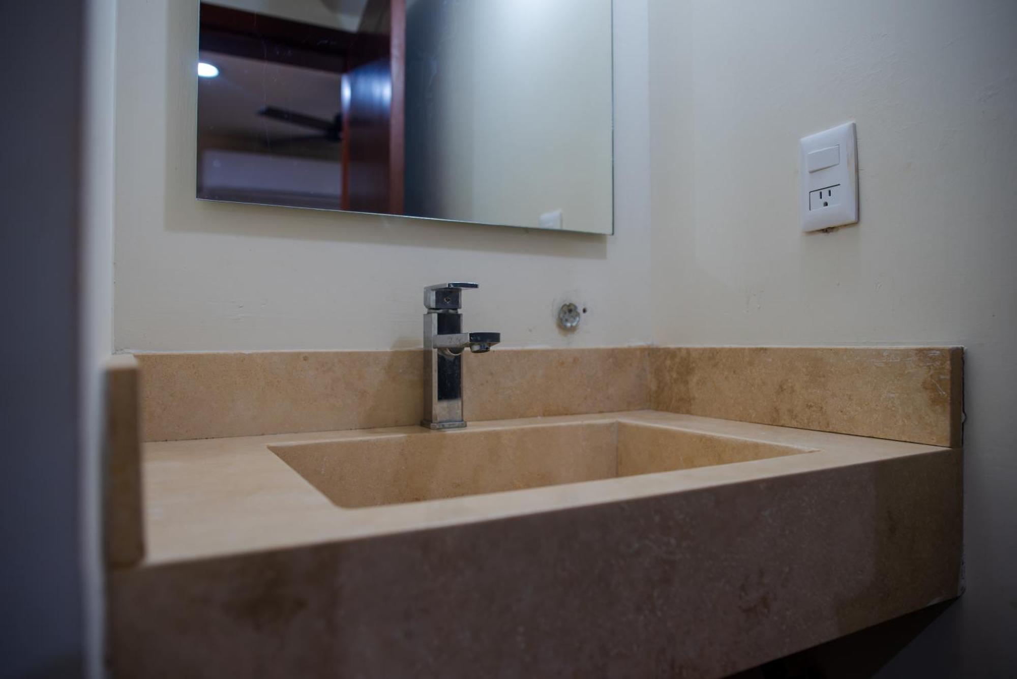 2Br-3Ba Condo Block From Beach W Rooftop Jacuzzi 马萨特兰 外观 照片